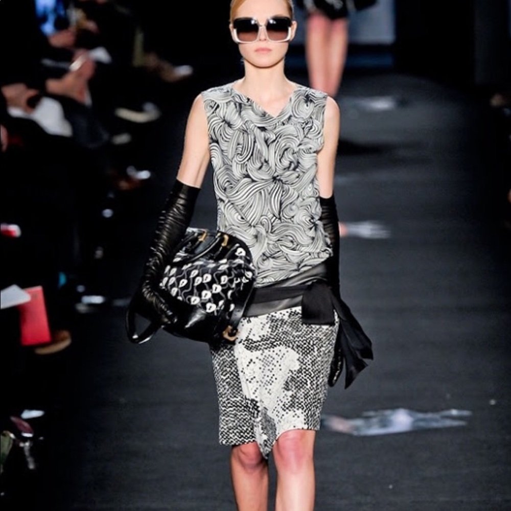 Diane von Furstenberg Capile Dress 10 mixed media drop waist chiffon